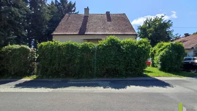 Straßenansicht