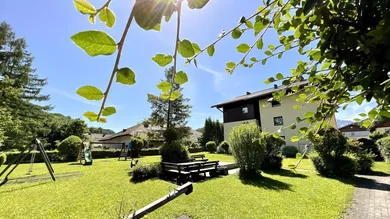 Gartenbereich mit Spielplatz