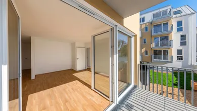 Balkon mit Wohnzimmer