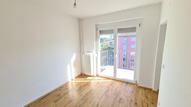 Zimmer mit Balkon