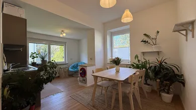 Küche und Esszimmer