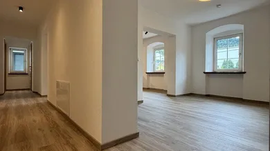 Eingang und Wartebereich/Empfang