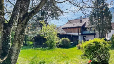 Balkon mit Blick in den eigenen Garten