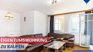 Wohnzimmer mit Essbereich mit Ausgang auf Balkon