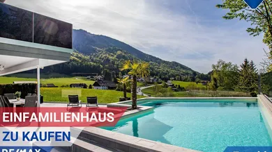 Außenansicht mit Pool