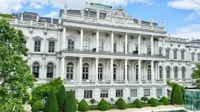 Palais Coburg (1)