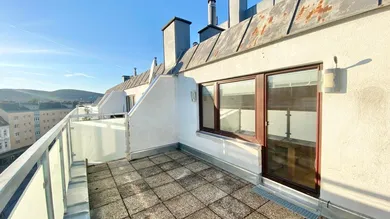 Dachterrasse mit viel Platz