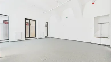 CAM04191G0-PR0048-STILL005