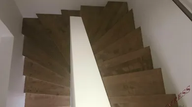 Haus Stiegenabgang und Aufgang