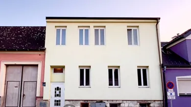 01. Mehrfamilienhaus 2410 Hainburg an der Donau