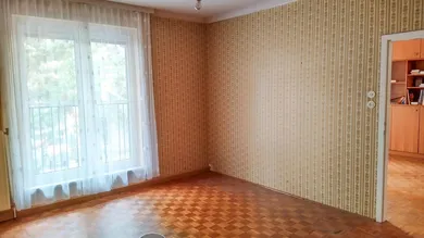 Zimmer 18m² in den Gemeinschaftsgarten gerichtet