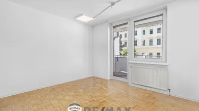 Wohnzimmer mit Loggia
