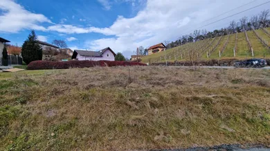 Grundstück Sicht auf Weingärten