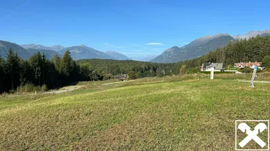 Blick auf Wälder und Berge