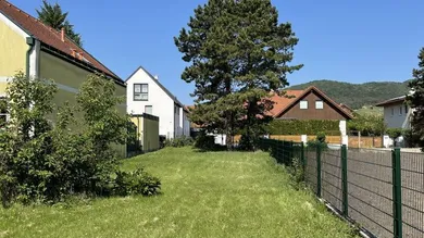 Grundstück (Blick nach West)
