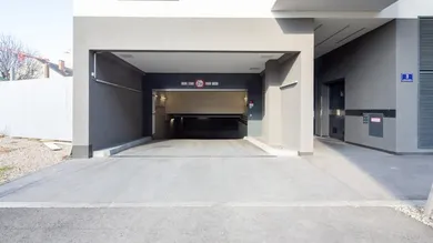 Ara_Garage-1