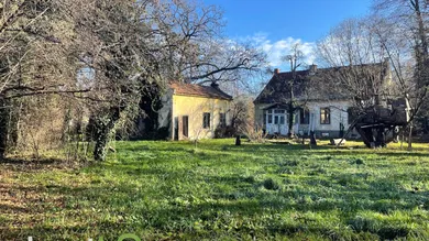 Herrenhaus mit Grund