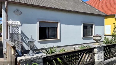 Vorderansicht Wohnhaus