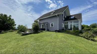 Einfamilienhaus mit Garten