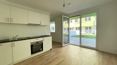 Wohnbereich mit Zugang Garten