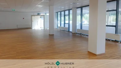 hoelzl hubner immobilien grosszuegige verkaufsflaeche puch-urstein