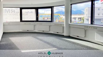 hoelzl hubner immobilien modernes helles buero liefering