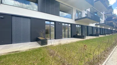 Zimmer - Küche - Terrasse