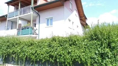 Wohnhaus in gepflegtem, ruhigem Umfeld