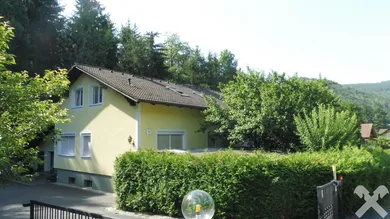 Ein- Zweifamilienhaus mit viel Platz für alle Sinne...