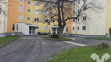 Zugang zur Wohnhausanlage