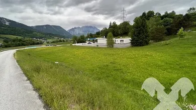 Blick Richtung Osten mit Zufahrtsstraße
