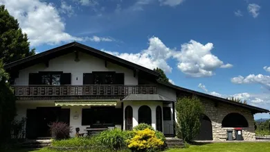 Haus gartenseitig