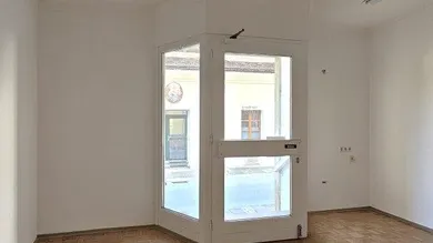 Eingang / Empfangsbereich