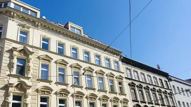 Die Fassade ist schön saniert