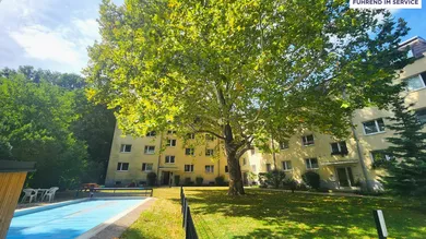 Anlage mit Pool