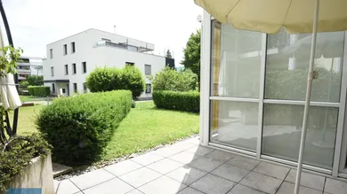 Terrasse und Garten