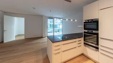 Wohnzimmer mit integrierter Küche