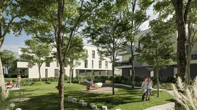 210311_RhombergBau_Leopoldsdorf_Aussen_Gemeinschaftsfreibereich mit Wiesen und Bäumen