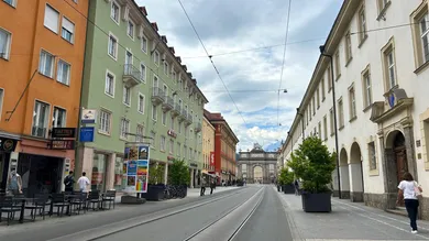 TT
