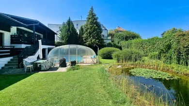 Garten mit Biotop und Pool