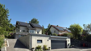 Außenansicht von der Straße aus