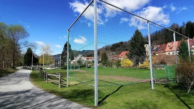 Spielplatz u. Radweg am Murufer Prolebersiedlung