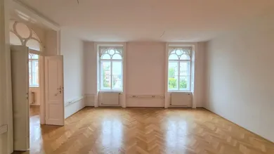 repräsentativer Altbau