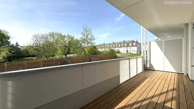 sonnig und Weitblick