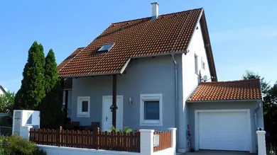 Hausansicht straßenseitig