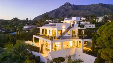 Photo: Villa in Marbella Golden Mile