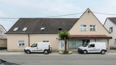 Krasser_Zinshaus_Straß-1