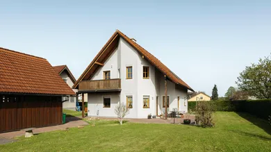 Pansy Haus Halbenrain-28
