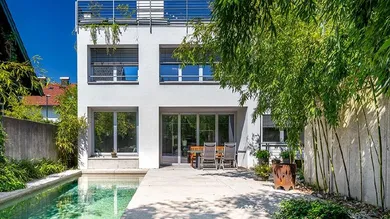 Villa-Salzburg-Maxglan-Ansicht-Terrasse-Pool