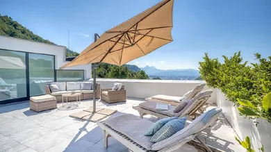 HP1-4-Zimmer-Dachterrassenwohnung-Guggenthal-Dachterrasse